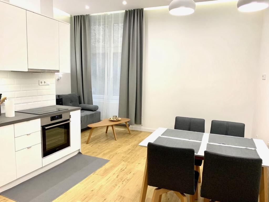 Colton Budapest Paulay Apartments Exterior photo